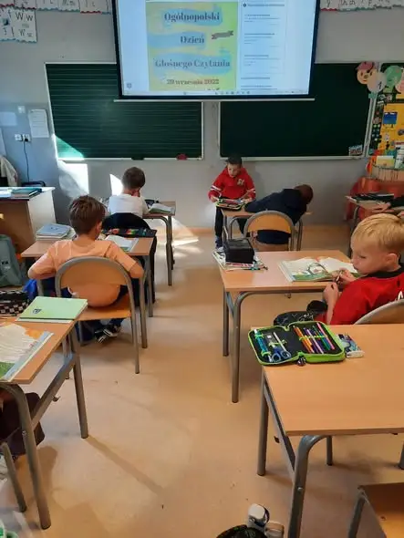 Ogólnopolski Dzień Głośnego Czytania w Mysłowicach – uczniowie czytali na głos