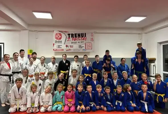 Młodzi zawodnicy Roan Fight Club Mysłowice na wspólnym treningu z JUDO NA MAXA