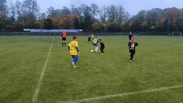 MKS Górnik 09 Mysłowice przegrywa z UKS AP Champions II Katowice 4:6